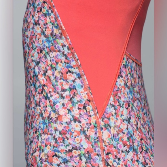 Lululemon Athletica Mesh With Me Floral Print Athletic Tank Top SIZE 8 MEDIUM - Picture 4 of 12